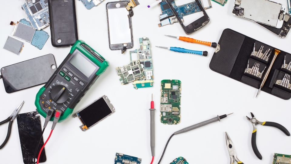 İzmir Çankaya Telefon Tamiri, İzmir Çankaya Telefon Tamircisi, İzmir Çankaya Telefon Tamiri Yapan Terler, İzmir Çankaya Telefon Onarımı, İzmir Çankaya Kırık Telefon Tamiri